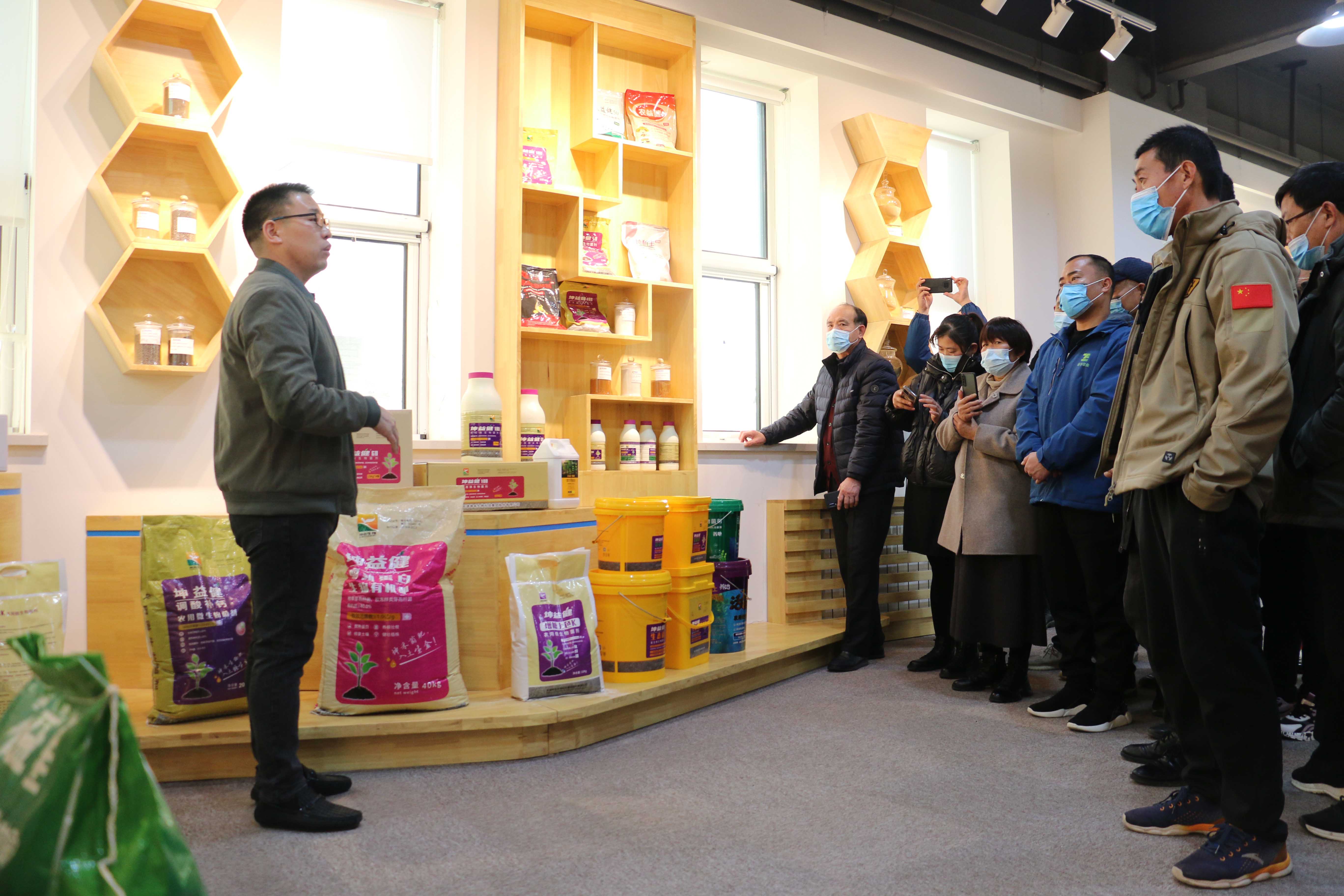 1638930767634388.jpg 2.jpg